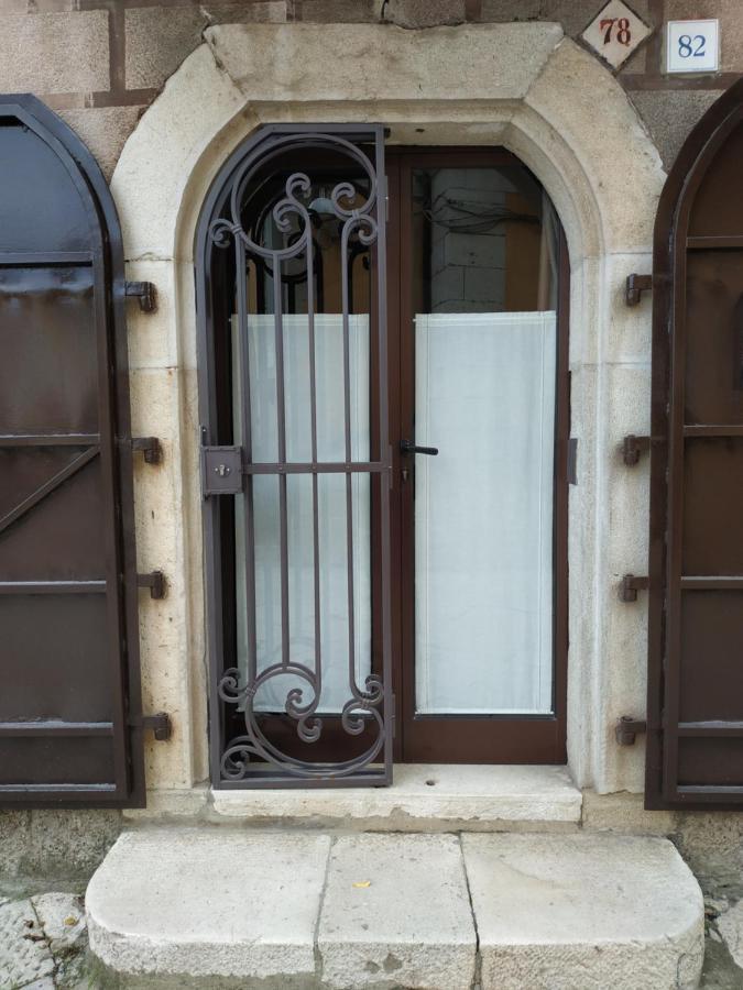 Bed And Breakfast In Piazza Orazio فينوسا المظهر الخارجي الصورة