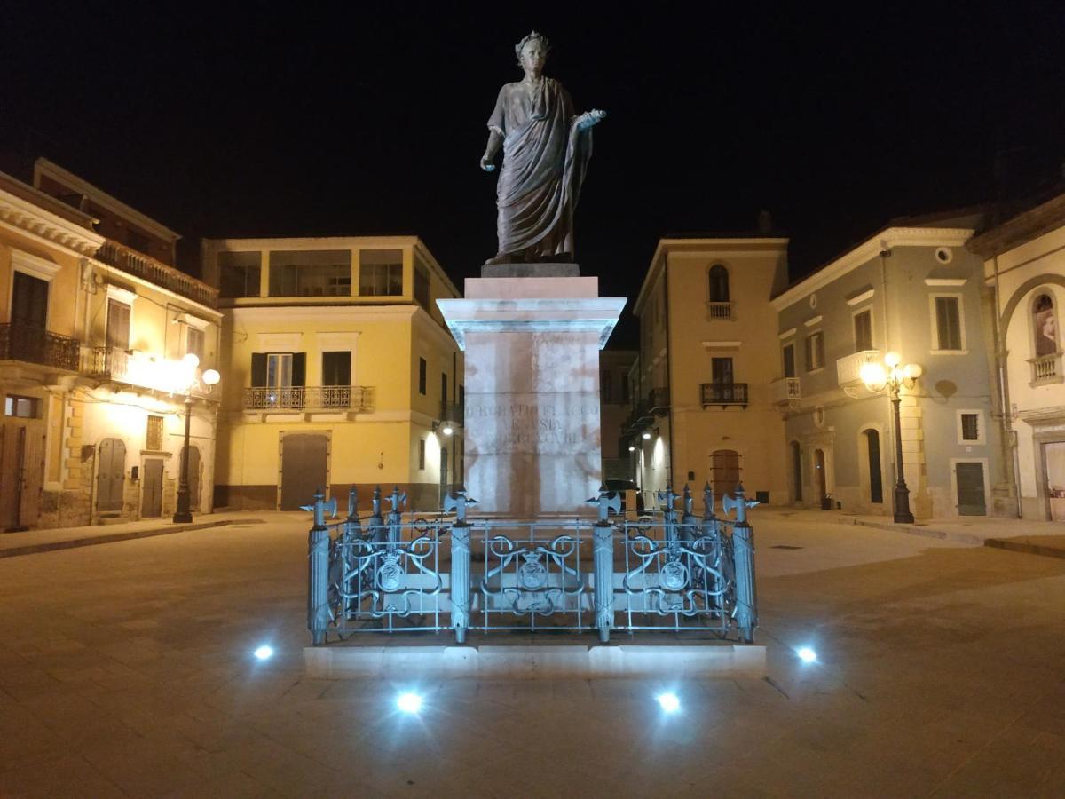 Bed And Breakfast In Piazza Orazio فينوسا المظهر الخارجي الصورة